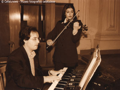 Maria Elisa violinista ed il fratello Francesco al piano
