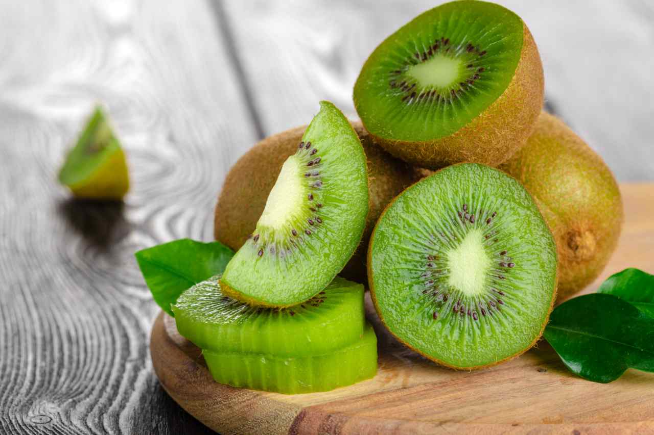 mangiare due kiwi prima di dormire