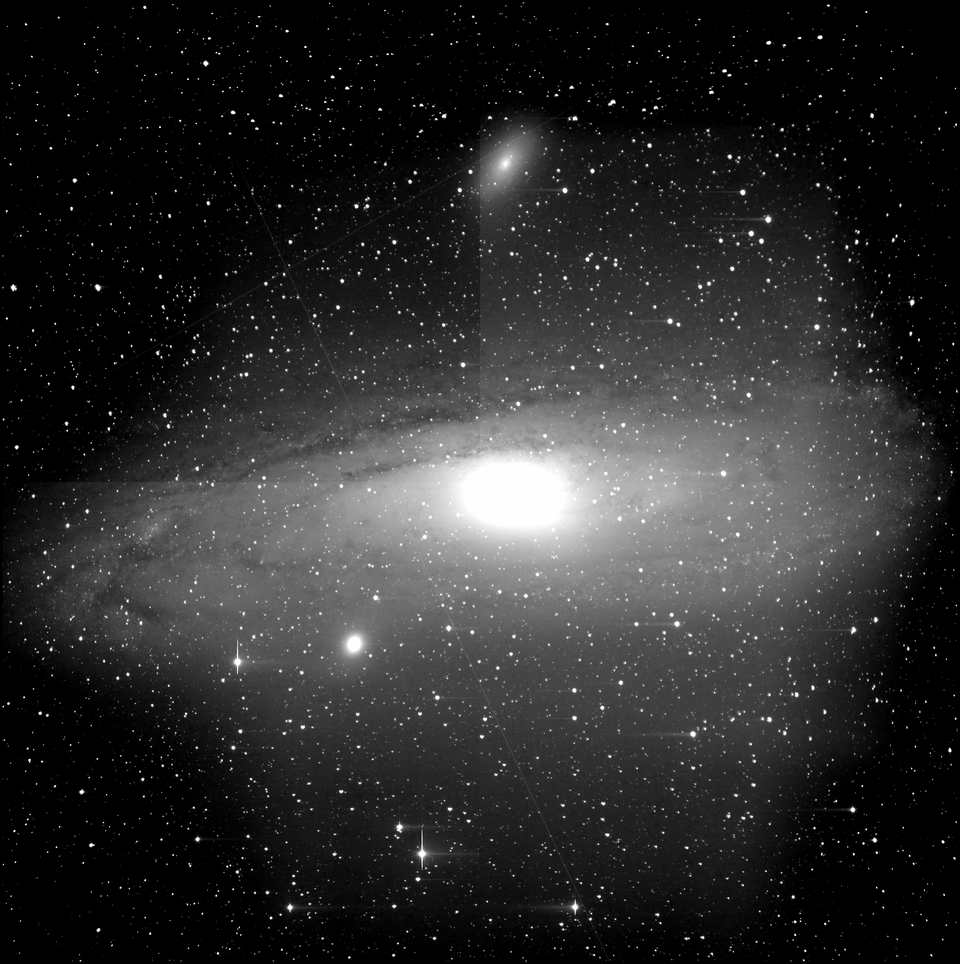 Flyeye_s_view_of_the_Andromeda_galaxy_article